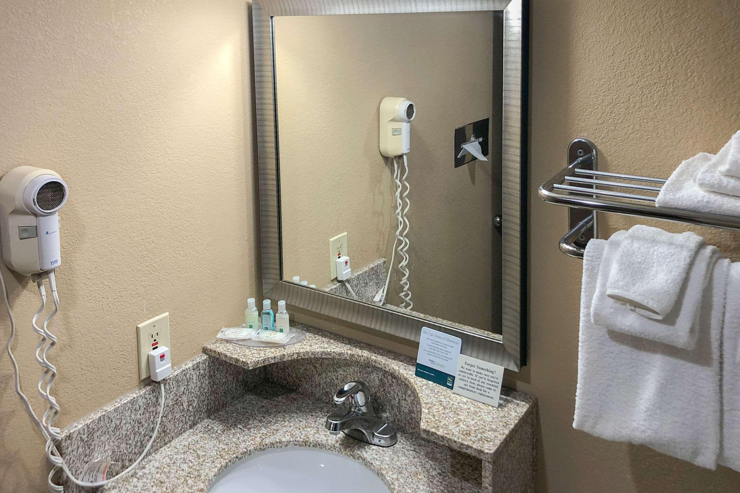 קאמפ ספרינגס Quality Inn Near Joint Base Andrews-Washington Area מראה חיצוני תמונה
